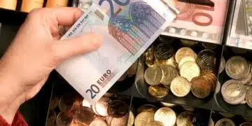 У нас от месец юли обръщаме цените от лева в евро: Ето какво се знае 13