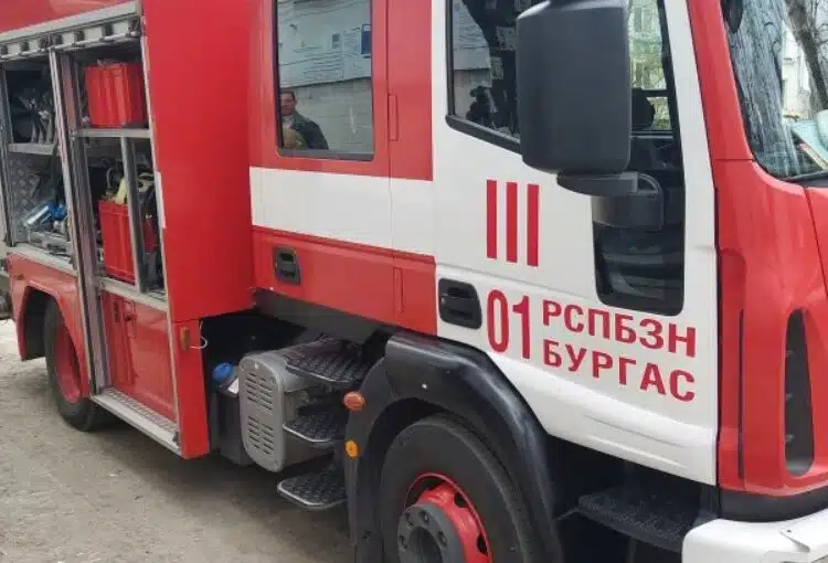За изминалото денонощие у нас, са потушени общо 53 пожара – няма данни за пострадали 1