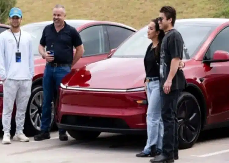 За да излязат по-бързо от гаранция автомобилите Tesla изкуствено увеличават пробега си 1