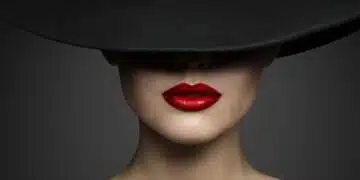 Двойна линия на устните - модна тенденция в грима: как да се научите да го правите 7