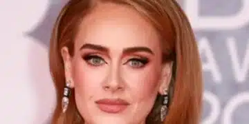Днес певицата Адел навършва 37 години 3