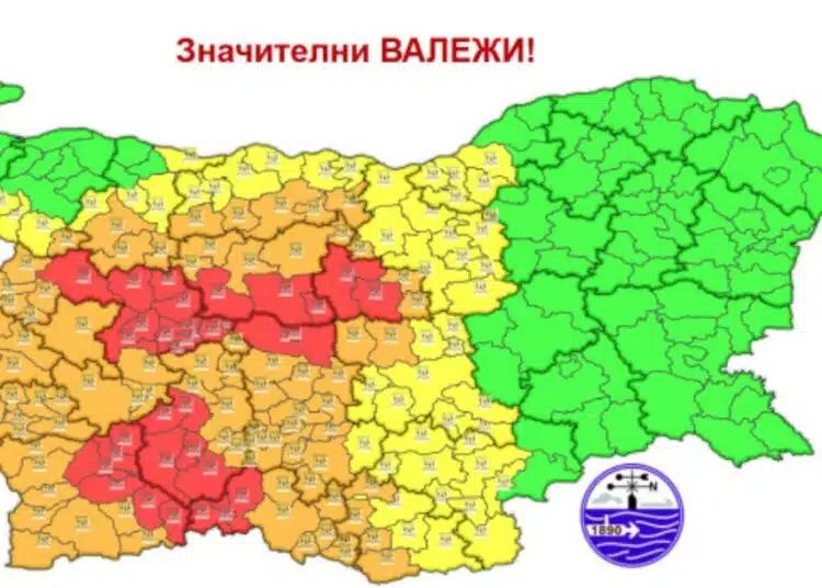 Обявен е ЧЕРВЕН код в страната ни: силен циклон продължава да вилнее 1