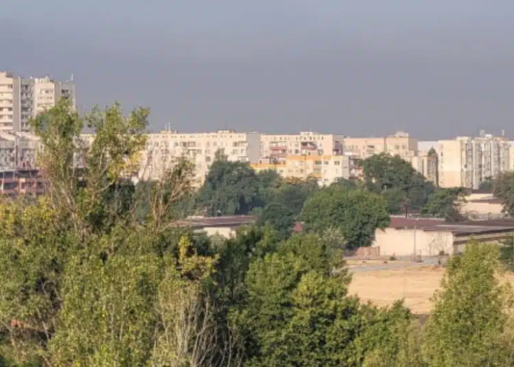 Проучване сочи, че много от българите, които са заминали за гурбет, като се върнат харчат пари за имоти 1