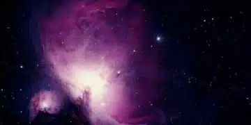Край Земята преминават частици от Халеевата комета 1