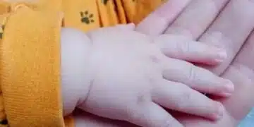 Тя искаше да бъде перфектната майка, но родителите ѝ винаги намираха за какво да се оплачат 9
