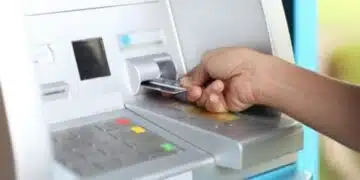 Промяна, при това голяма при теглене на пари от банкомат, но не у нас, а в Гърция 11