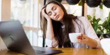 Ето какво ще ви се случи, ако спите по-малко от шест часа на нощ: тялото ви няма да ви го прости 3