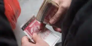 През миналата година пенсиите и заплатите на 47 241 длъжници са били запорирани 1