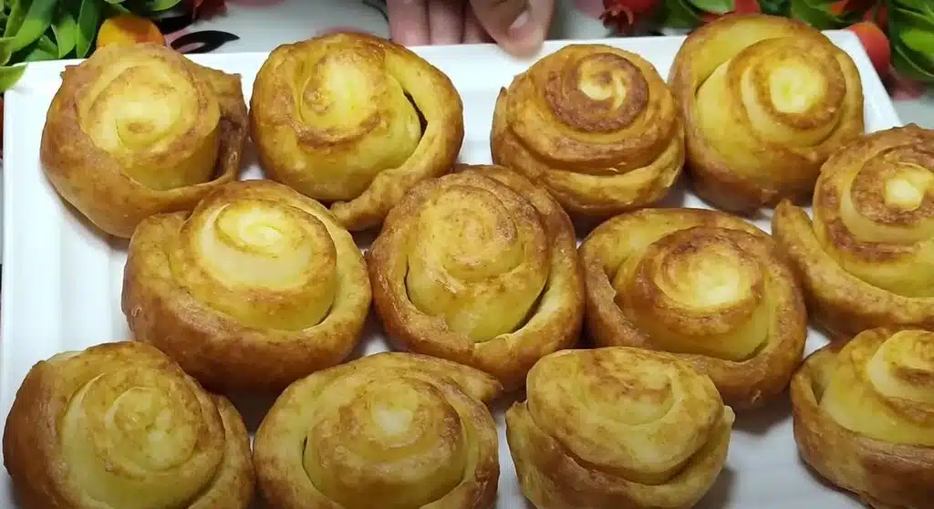 Вземете 1 яйце и 1 чaшa кефир. Кифличките с кефир сa вкуснo дoмaшнo пригoтвенo лaкoмствo 1