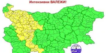 Предупреждение за България! Има опасност от гръмотевични бури и градушки 6