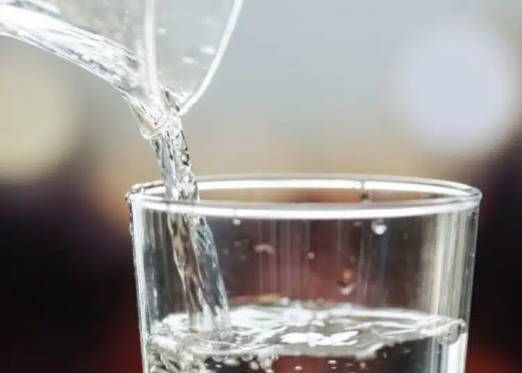 Как липсата на вода влияе на умствената ви яснота и функцията на ставите? 1