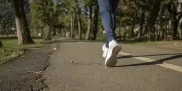 Тайните на скандинавското ходене: Защо е по-ефективно от бягането 6