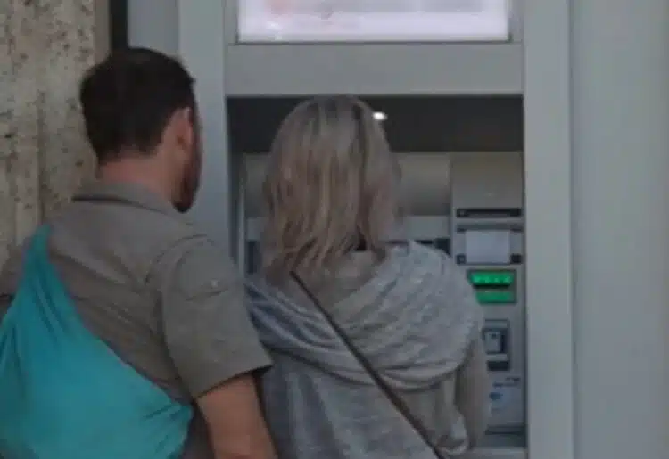 В Хърватия с еврото средната заплата от 1400 евро скочи на 2000 евро 1