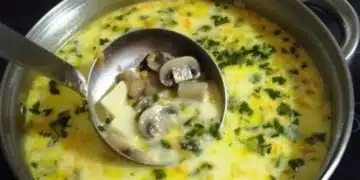 Най-вкусната кремообразна гъбена супа. Рецептата я споделяме стъпка по стъпка 3