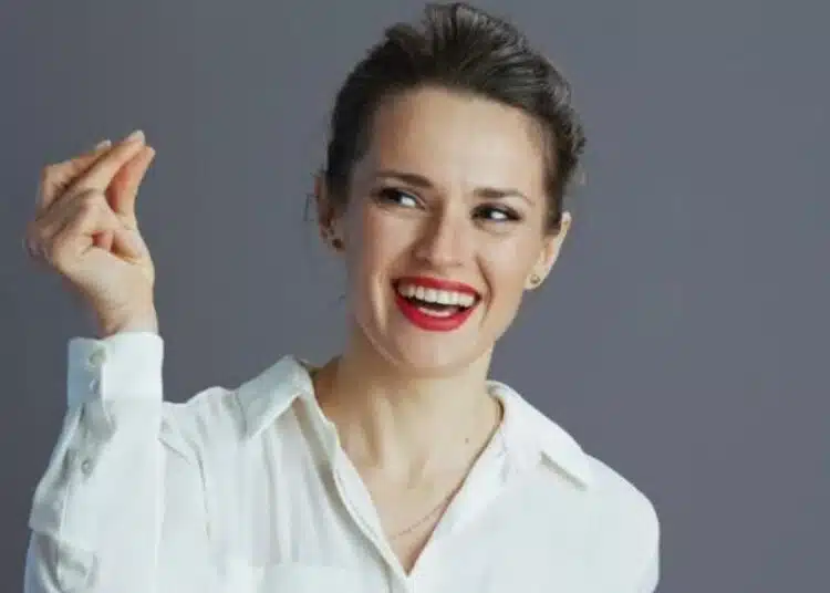 Какво означава щракването с пръсти по време на разговор? 1