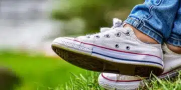 Как да премахнете петна от трева от дрехи: 4 доказани метода 13