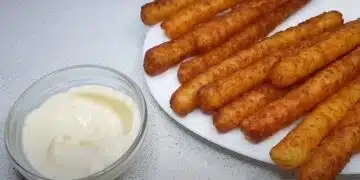 Хрупкави картофени пръчици. Бърза и вкусна закуска за голяма компания 8