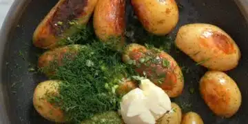 Картофки като в детството, но дори по-вкусни! Малък трик с масло и копър и обикновена гарнитура се превръщат в шедьовър 10