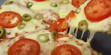 Бърза пица върху пита: готова за 10 минути и с вкус като от истинска фурна. Никой няма да я различи от традиционното тесто 2