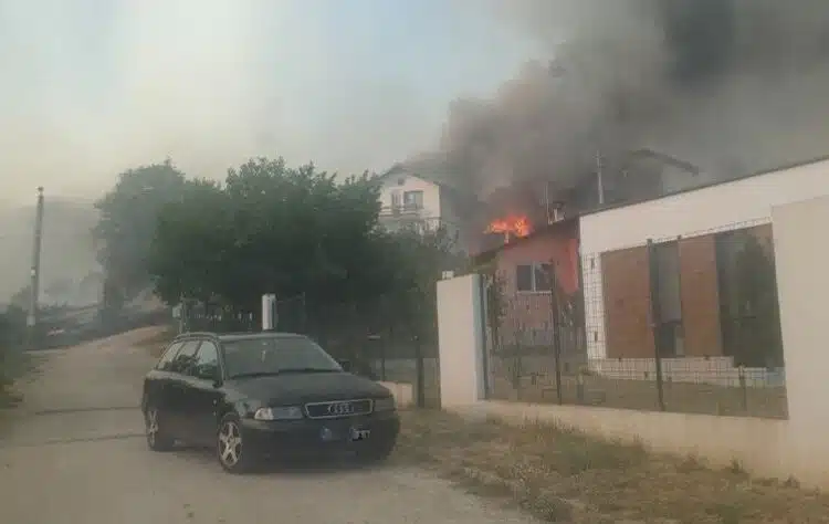 Хората, които пострадаха от пожарите, могат да се възползват от еднократна помощ 1