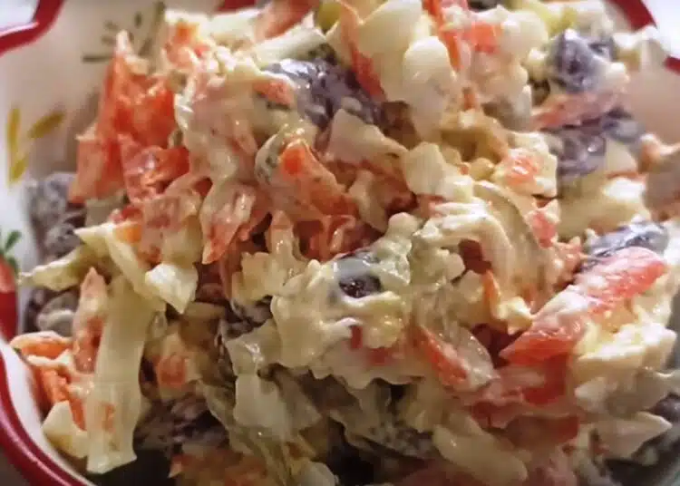 Салатата „Приятелство“ не е по-лоша от салата в ресторант. Толкова е вкусна, че няма да остане никаква на масата 1