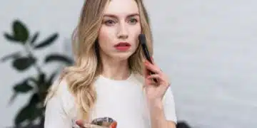 Безсънни нощи и умора? Няколко грим трикове, които ще скрият тъмните кръгове 1