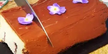 Този десерт с извара се изяжда мигновено! Без брашно, само крехкост: Гостите искат още и рецептата 14