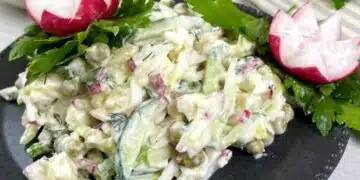 От прости продукти, но толкова вкусни. Винаги приготвям салата "Беседка" в любимата си вила 4