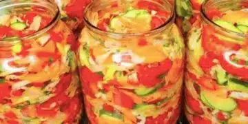 Ще отворите буркан през зимата и ще ахнете: невероятно вкусна рецепта, приготвена от домати и краставици 11