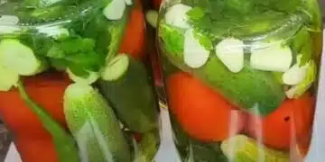 Хрупкави краставички и сочни домати в един буркан. Генералска вкусотия 12