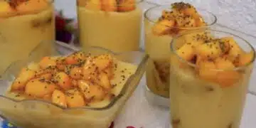 Деликатен десерт с праскови, който си струва да приготвите преди края на лятото 2