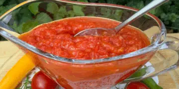 Най-вкусната аджика, която може да се приготви без много усилия: рецепта за зимата 4
