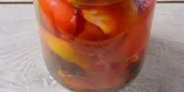 Мариновани домати с чушки за зимата: най-простата и вкусна рецепта 1
