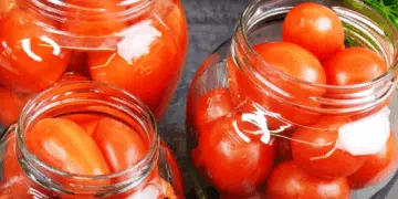 Захарни домати за зимата. Саламурата е толкова вкусна, че я пиете с лъжици: доказана рецепта 3