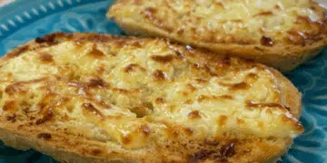 Любимите сандвичи с яйце и сирене стават още по-вкусни с добавянето на тази съставка 15