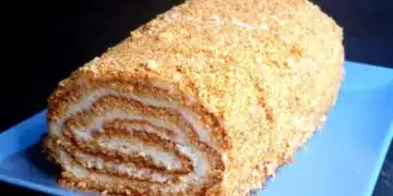 Вкусен и ароматен десерт. Медено руло, което засенчи множество други сладки неща у дома 10