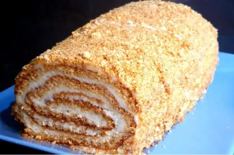 Вкусен и ароматен десерт. Медено руло, което засенчи множество други сладки неща у дома 1