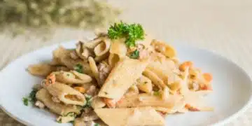 Невероятно вкусна паста с риба тон за 15 минути: Перфектната рецепта за заети хора 1