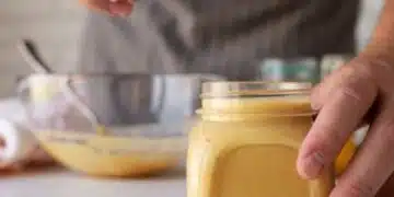Вкусен ябълков крем за зимата: Ще го ядете с лъжица 3