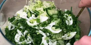 Хрупкава, сочна и невероятно вкусна! Най-лятната зелева салата: лесна рецепта набързо 1