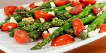 Салата с аспержи, домати и сирене фета, ТОП рецепта 6