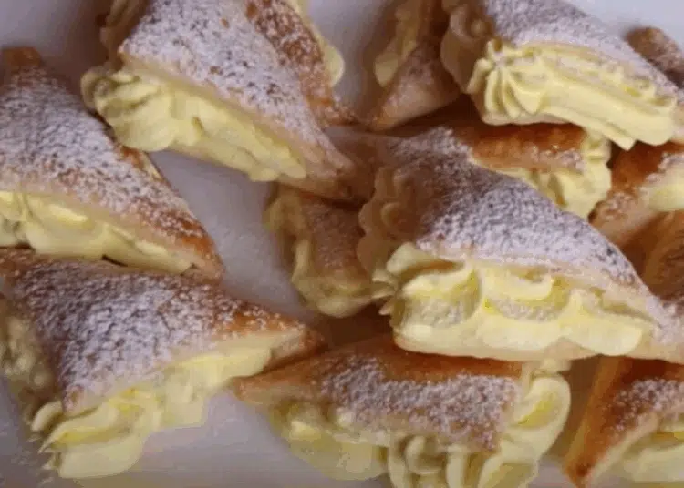 Френски домашни сладкиши: Невероятно вкусен десерт, приготвен от бутер тесто с ефирен крем! 1