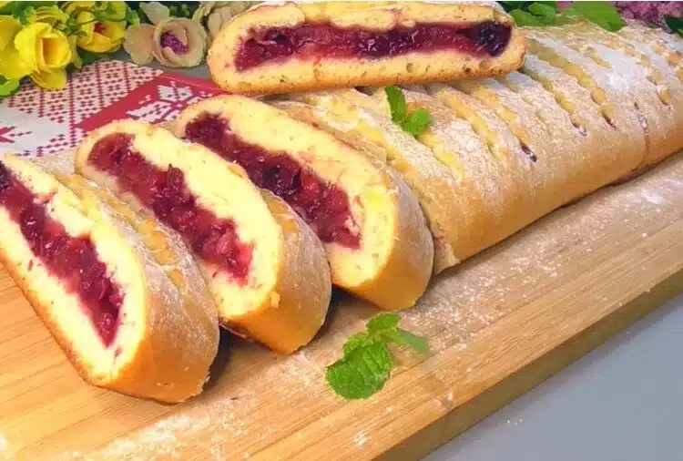 Рецепта за вкусен пай с ябълки и череши. Перфектният пълнеж: аромат за цялата къща 1 Рецепта за вкусен пай с ябълки и череши. Перфектният пълнеж: аромат за цялата къща 1