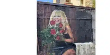Талантливо глухонямо момиче нарисува примата Лили Иванова на стена в София, тя е трогната и го издирва 1