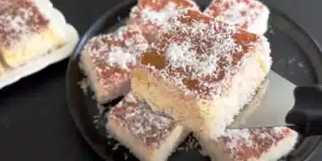 Всяко парче се топи в устата: вкусен кокосов десерт за чай или кафе. Рецепта от скъпа сладкарница! 1
