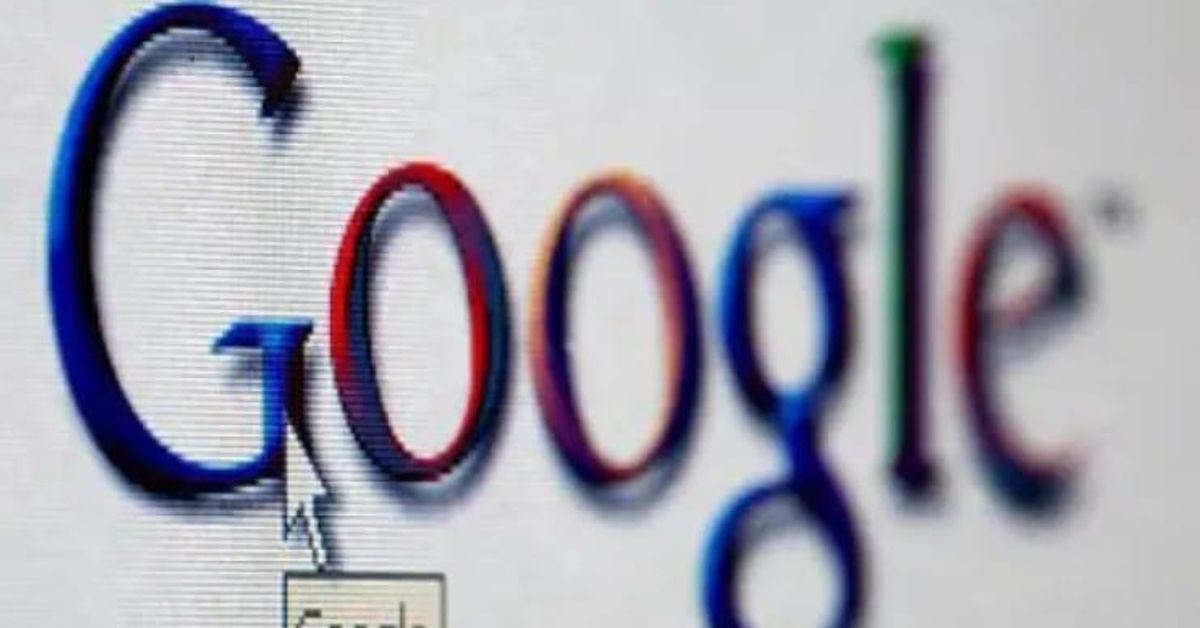 Стана ясно къде се срина Google, киберексперт излезе с хипотеза и защо Логото на Google на компютърен екран с курсор на мишка.