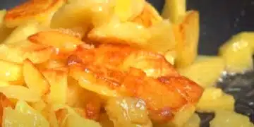Златисти печени картофи в тиган