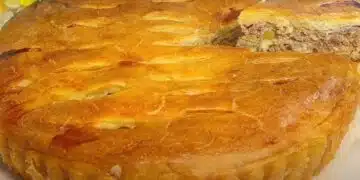 Нахранете семейството си бързо и вкусно: голям месен пай без мая, който не се разваля в продължение на няколко дни 1
