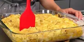 Как да нахраните цялото семейство бързо и вкусно. Обилен обяд от картофи и пилешко месо - ястие с ресторантско качество! 7