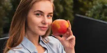 Яжте ябълки всеки ден и ще забележите тези 8 промени в тялото си 5